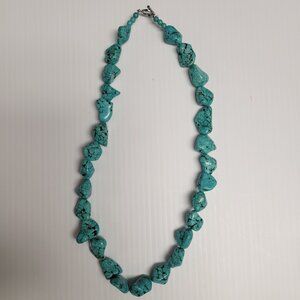 Nice Statement Piece! 21" Chunky Turquoise Necklace Large Pieces Easy to Latch